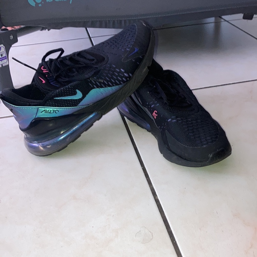 Nike 270